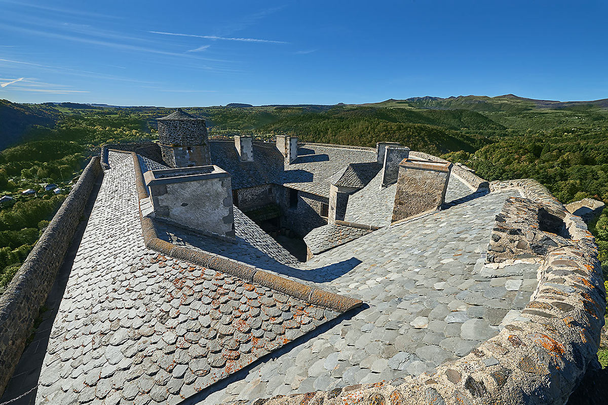 Château de Murol vue panoramique